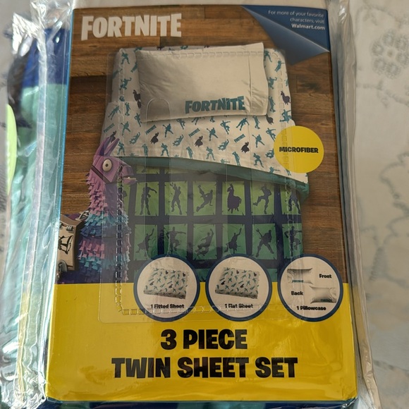 Fortnite Boogie Emote Twin Sheet Set and Reversible Comforter Bedding - Picture 4 of 10